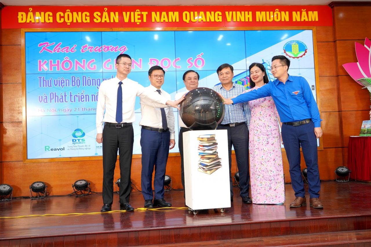Khai trương không gian đọc số. ngày hội sách và văn hóa đọc Việt Nam